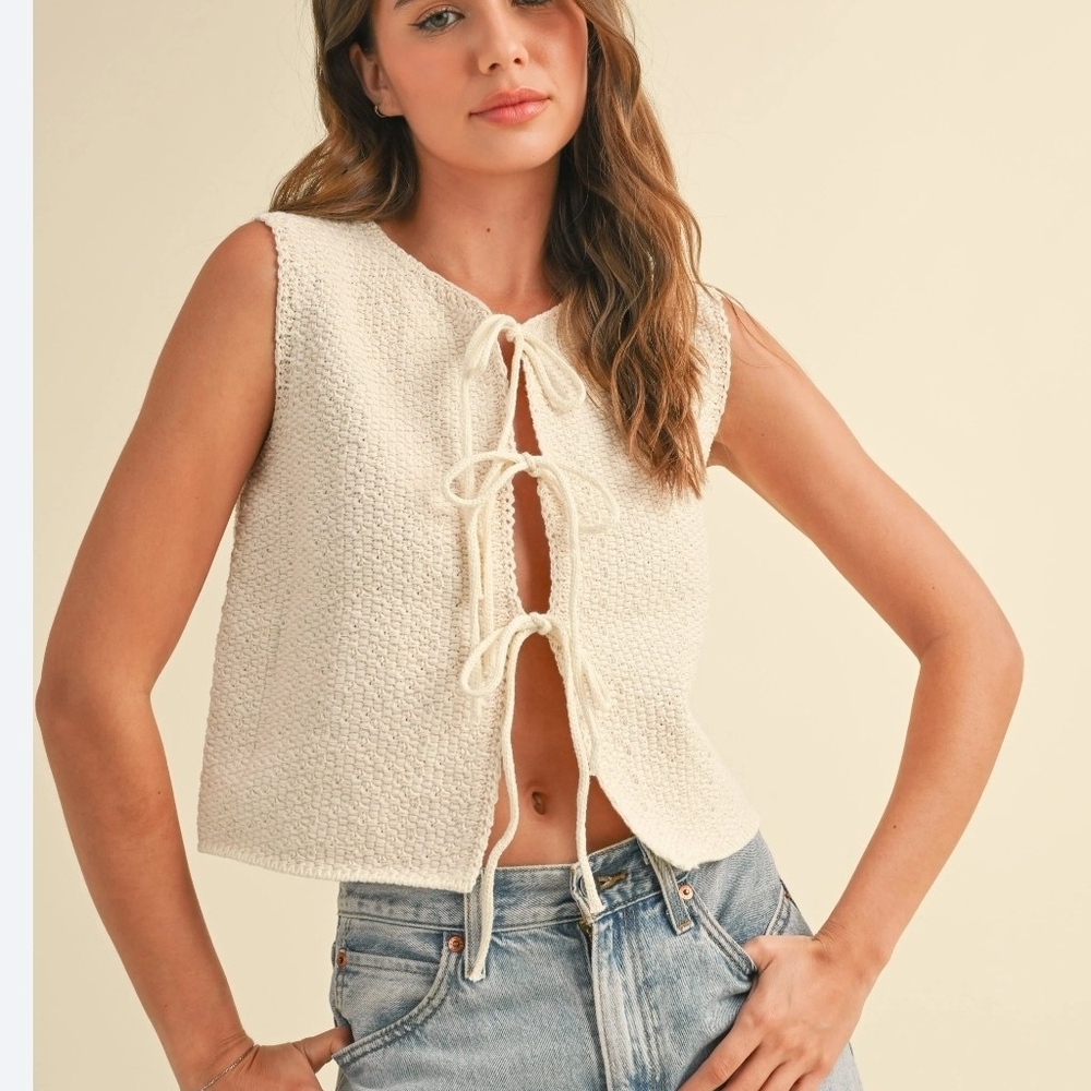 Miou Muse NWT Cream Tie Front M Top Cardigan